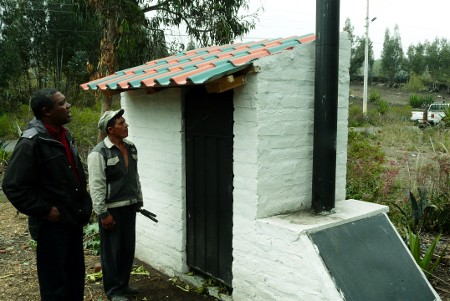 La tecnología de los Inodoros Secos se extiende en los Andes Ecuatorianos