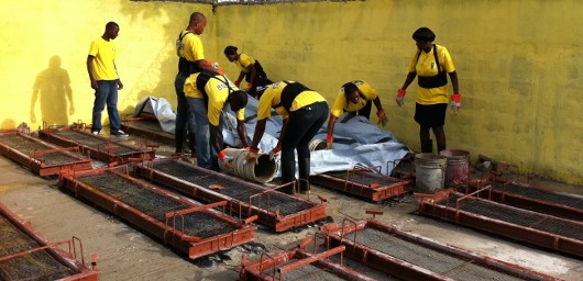 La reconstrucción de Haití con paneles de ferrocemento para casas y vivienda social